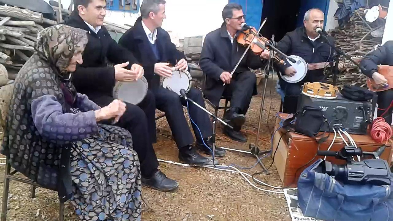 Bozkır Ekibiyle Nine Coştu