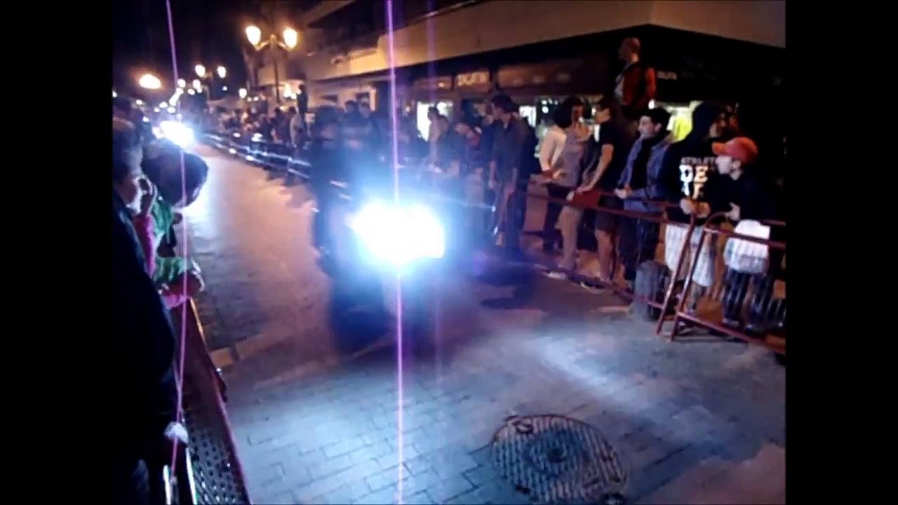 Moto vespa rodeada de bestias Jerez HD