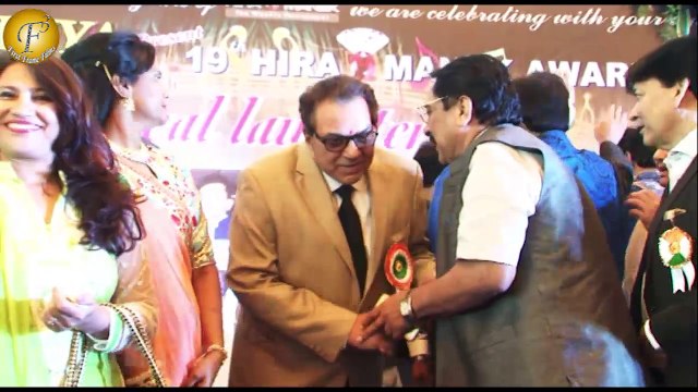 MANY BOLLYWOOD CELEBS ATTEND II 19TH HIRA MANEK AWARD