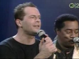 Bruce willis & the temptation