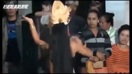 OMG Bumbung Dance Hot Bali Culture