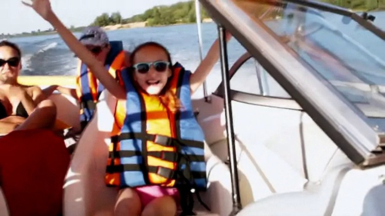 VLOG- Мое лето. Солнце. Волга. Катер. Выходные. Арина Данилова