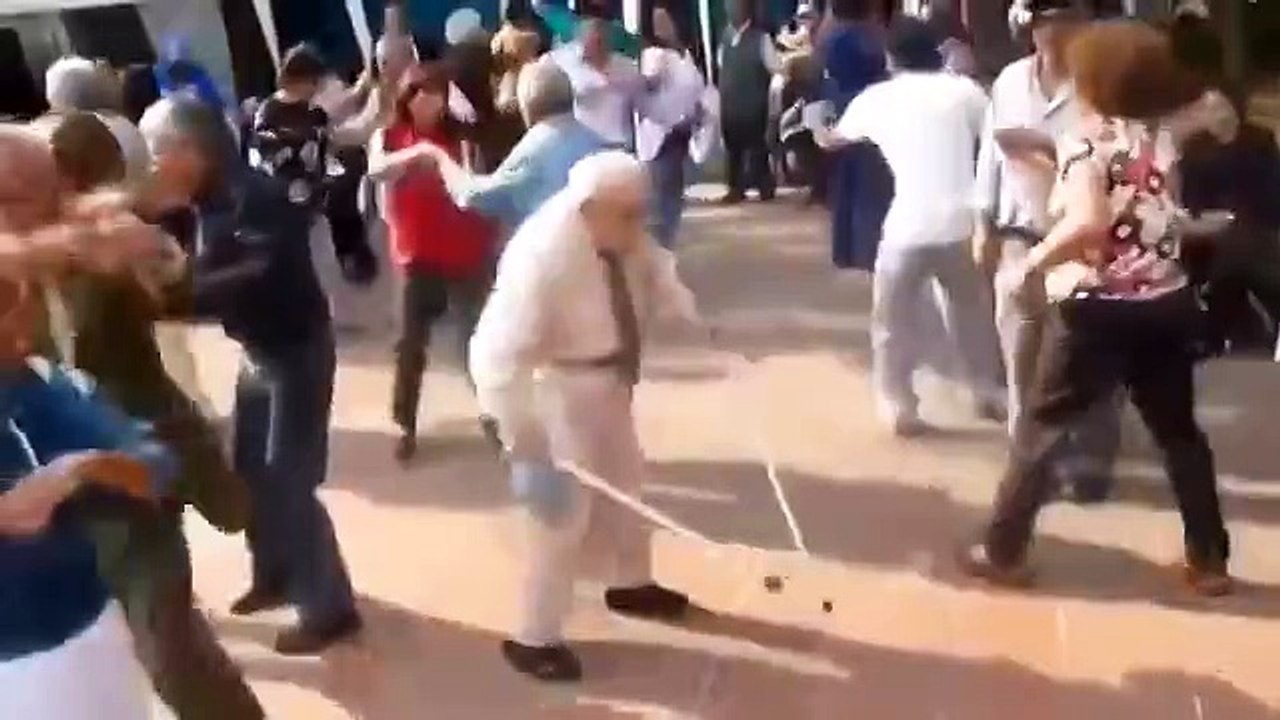 Танец деда - который ВЗОРВАЛ ИНТЕРНЕТ