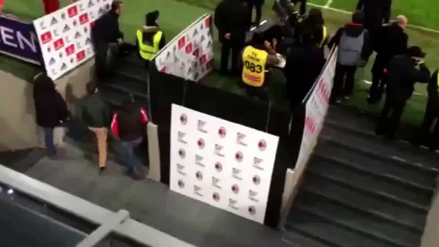 Le doigt d'honneur de Roberto Mancini aux supporters du Milan AC