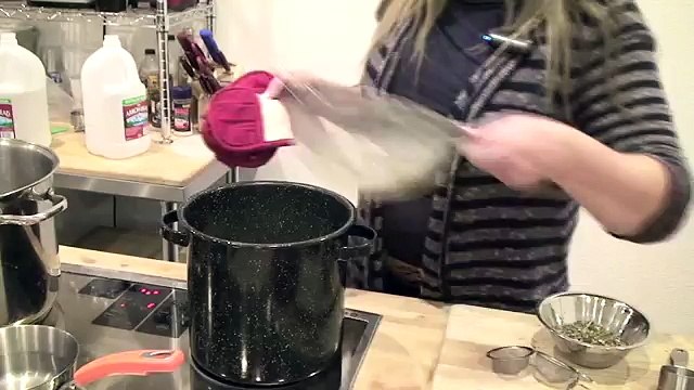 Nourishing Bone Broth with Shelly Walker