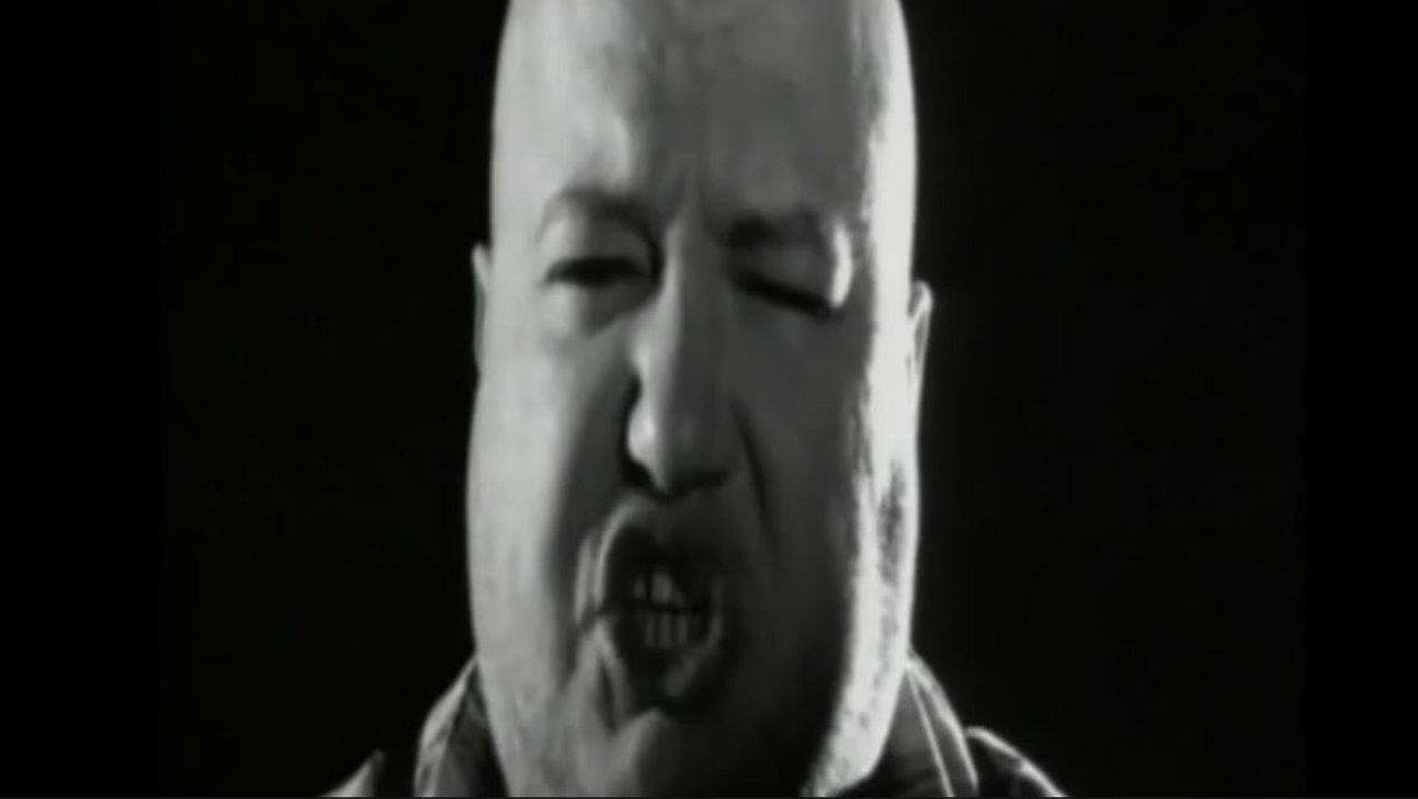 Pigalle - Dans la Salle du Bar-Tabac de la Rue des Martyrs