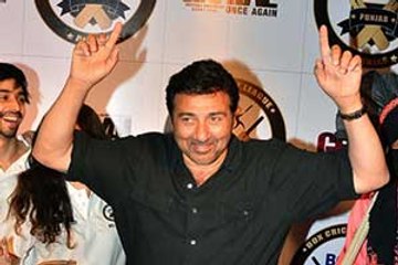 When Sunny Deol was made to dance at Ghayal's promotional event