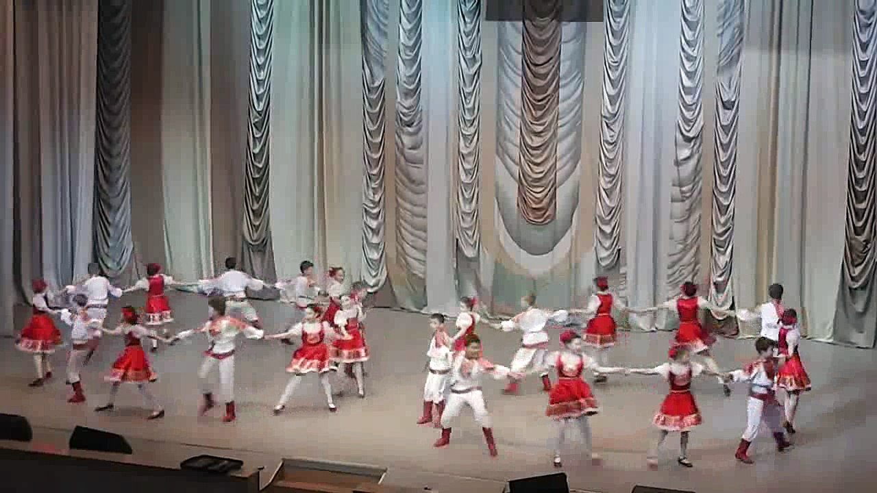 Русский народный танец_Danse tra-cut