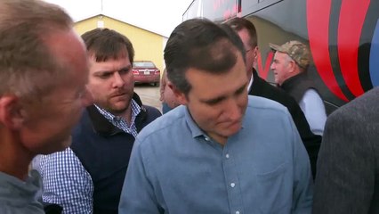Ted Cruz tries, fails to get a hug from his daughter on campaign trail.