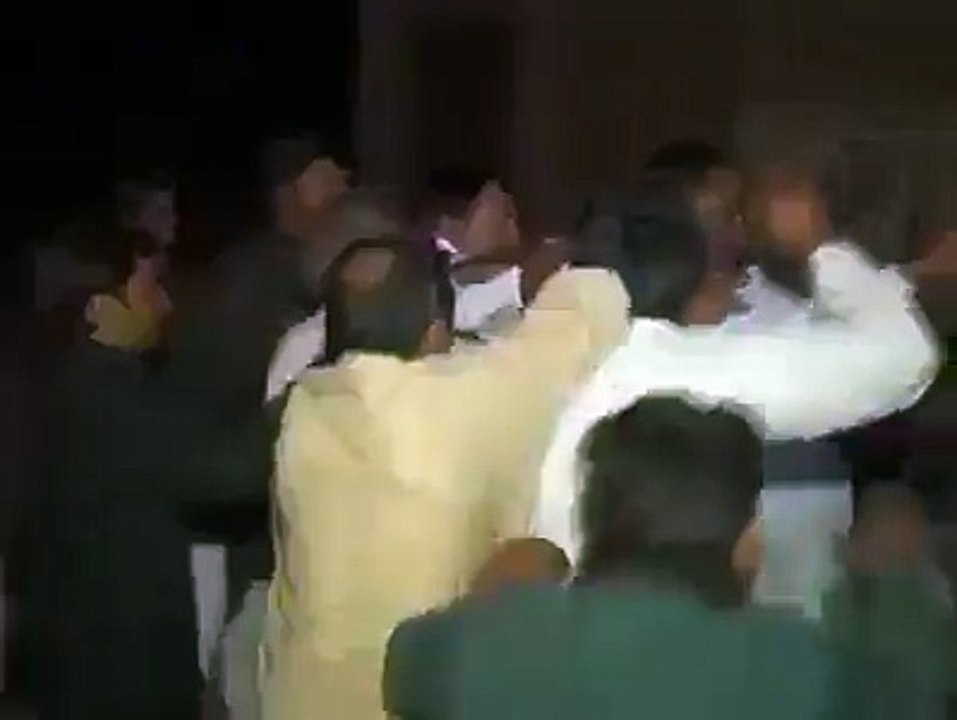 pmln mpa beaten up by public