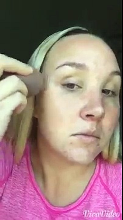 My full foundation routine for covering up rosacea, acne and acne scars.