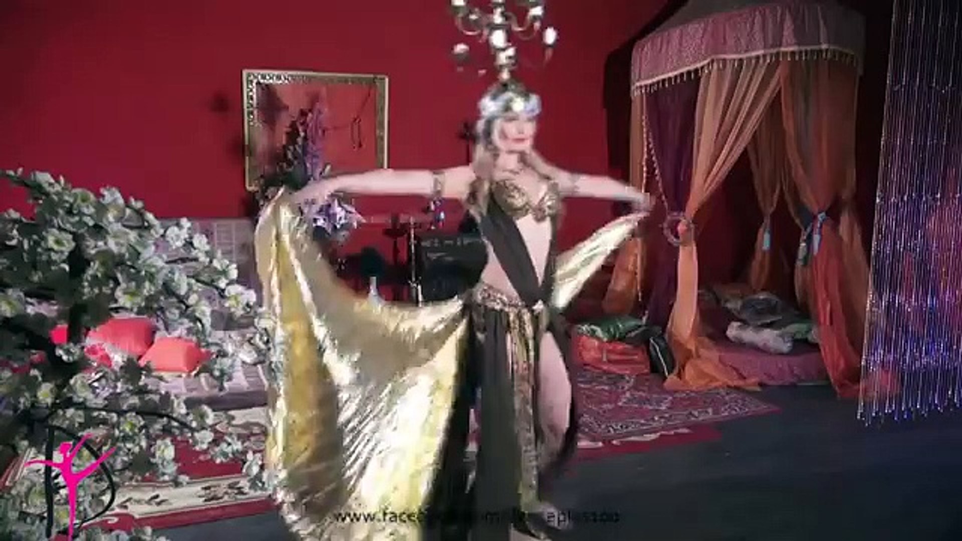 مش صافيناز .رقص شرقي مصري . Hot Belly Dance - Candelabra