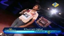 A Pakistani Singer From Faisalabad Won the Heart of Everyone While Singing India