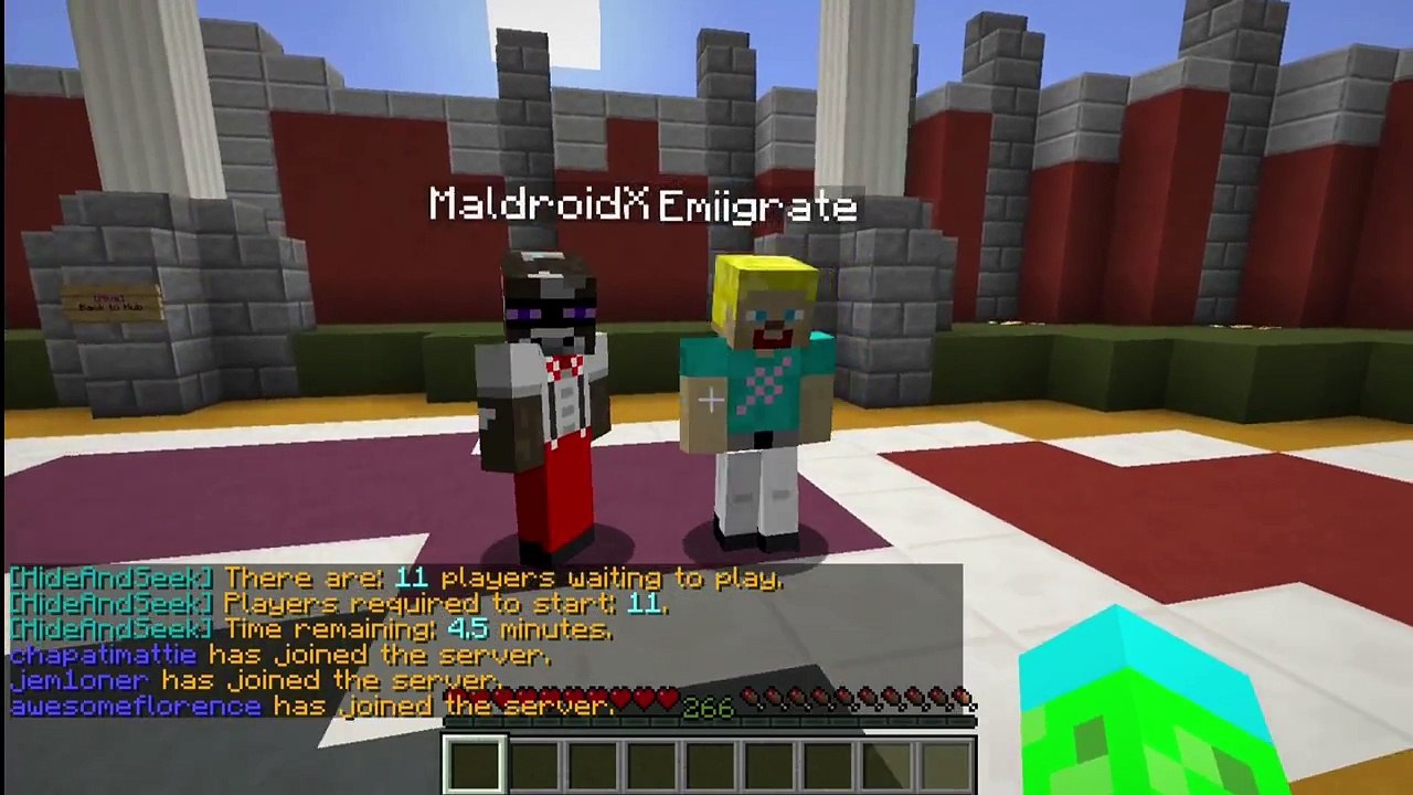 Minecraft: Hide en Seek chicken vs chick