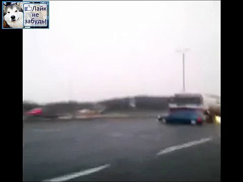 СУМАШЕДШИЙ ВОДИТЕЛЬ ФУРЫ !