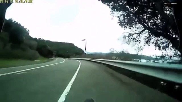 Вы точно такого никогда не видели! Ехал себе на велике