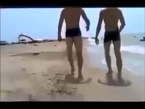 ПРИКОЛ НА ПЛЯЖЕ ! Очень смешно