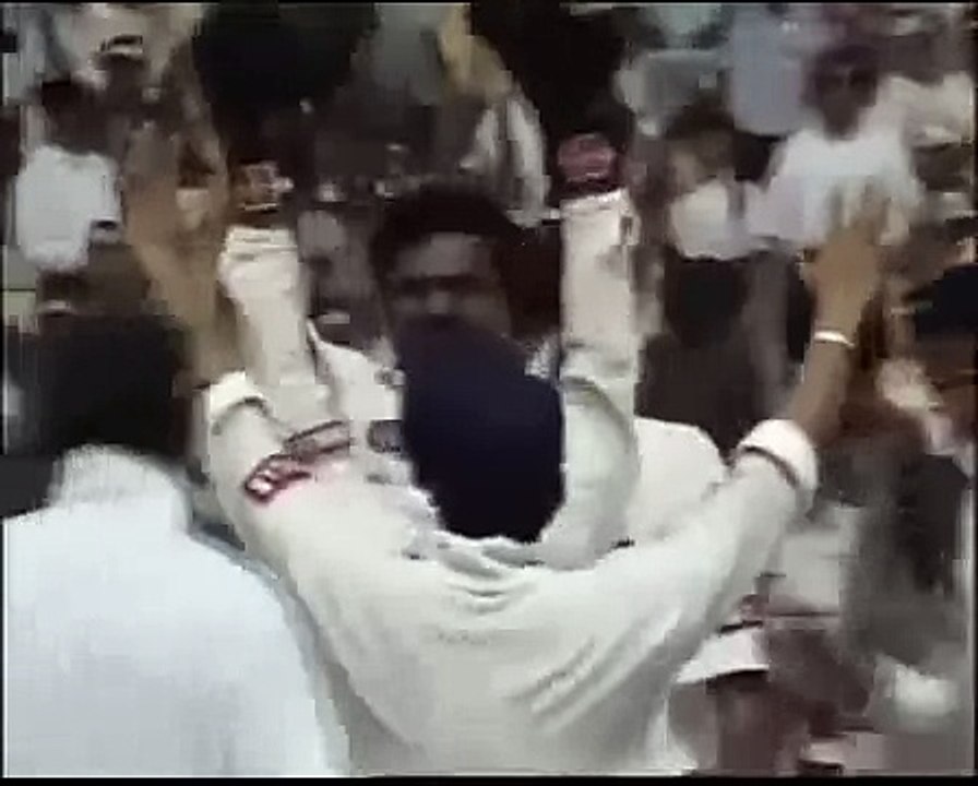 India crush Australia by an innings and 219 runs