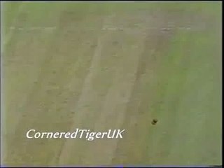 Magnificent Waqar Younis Stunning Six of Darren Gough 2001