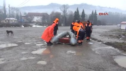 Bartın Çayda Kaybolan Avcıyı Aramalar Sürüyor