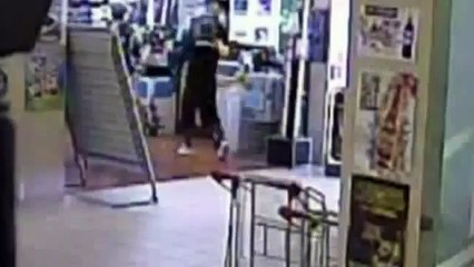 Thief vs Door in Australia (Robbery Fail)