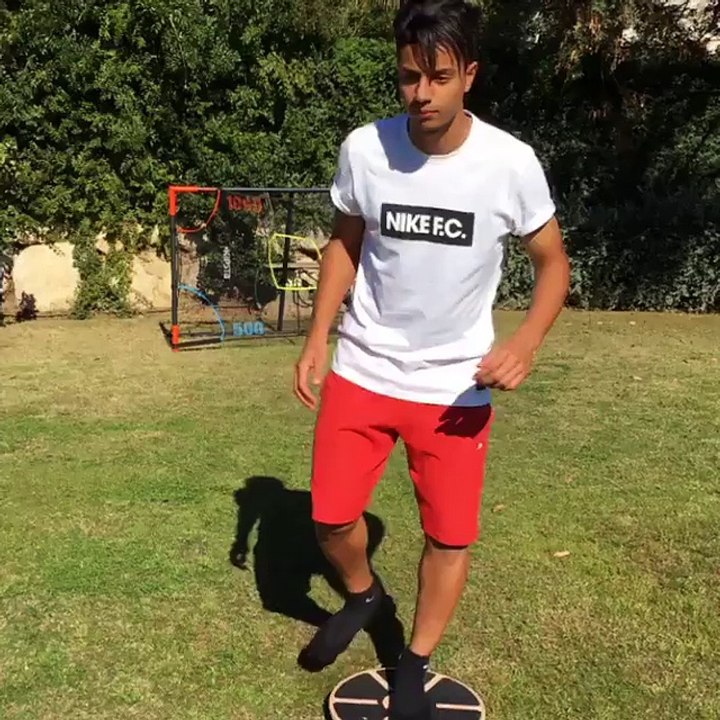 Hachim Mastour Training