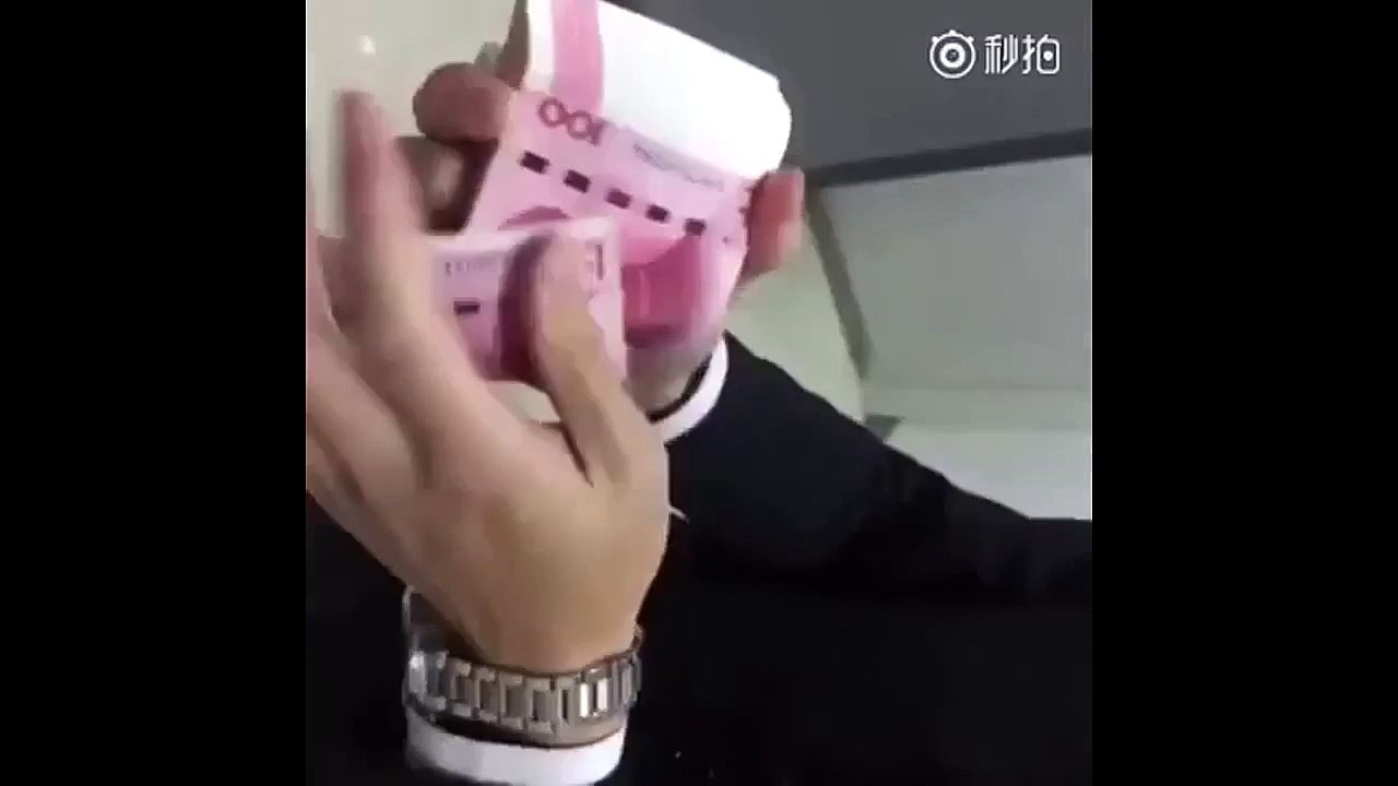 Counts Money Like A Boss