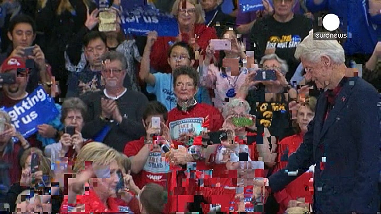 US election: Tight race in final countdown to Iowa caucuses