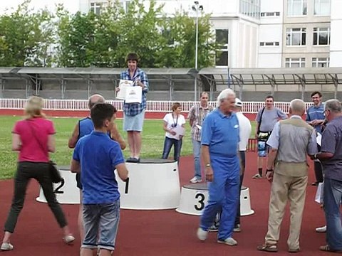 Легкая атлетика, ветераны. Награждение (прыжки в длину)
