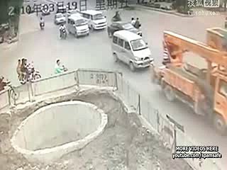 5 Accidents In One Minute - Motorcycle Riders Nightmare