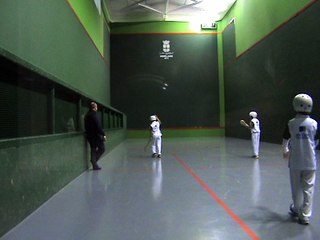 Championnat de France paleta cuir trinquet poussin janvier 2016 à Morlaas 1/5