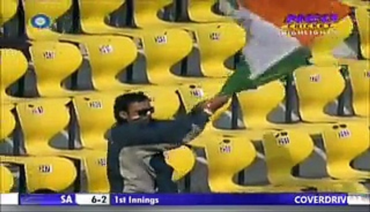 Zaheer Khan vs Greame Smith ll All 8 Dismissals ll must watch