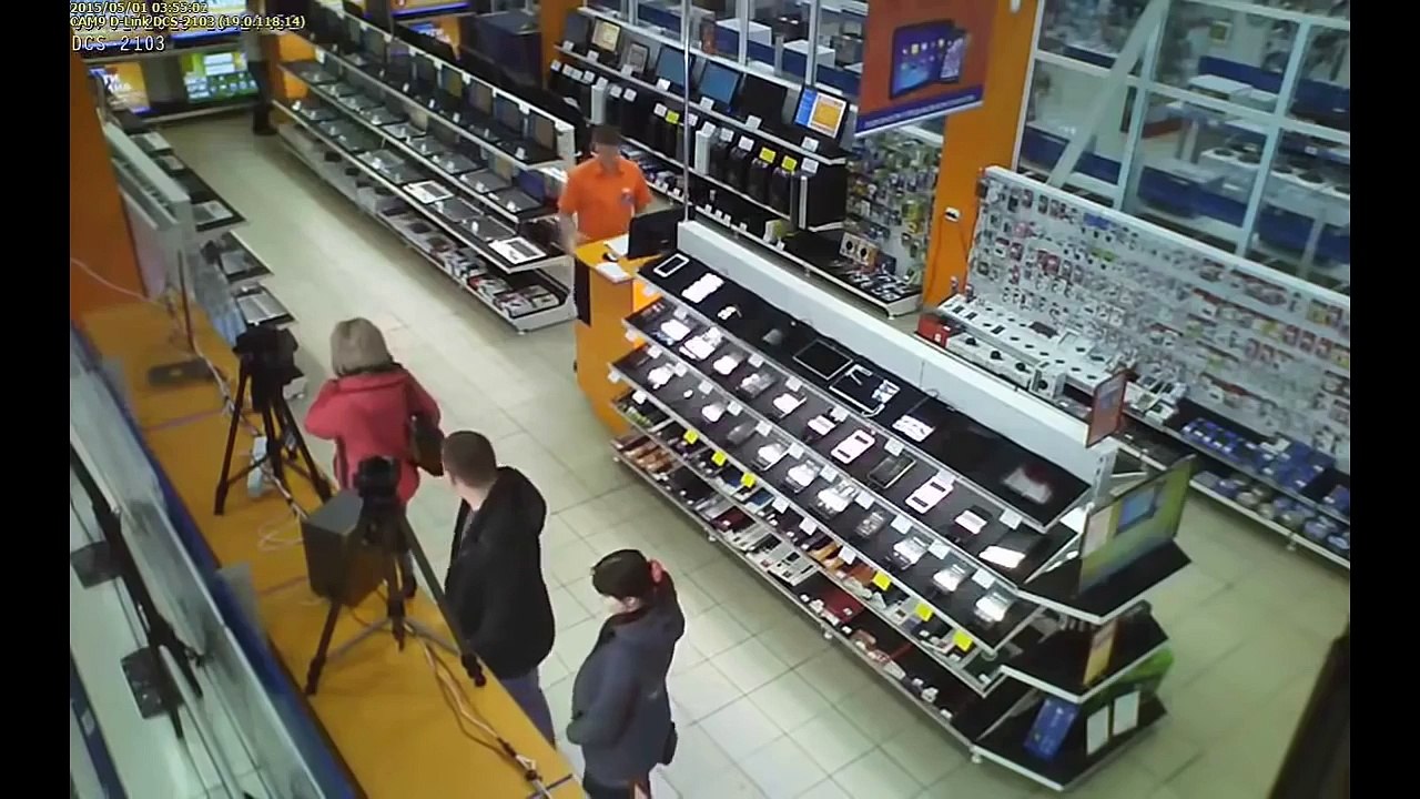 Магазин ДНС Разгром в магазине