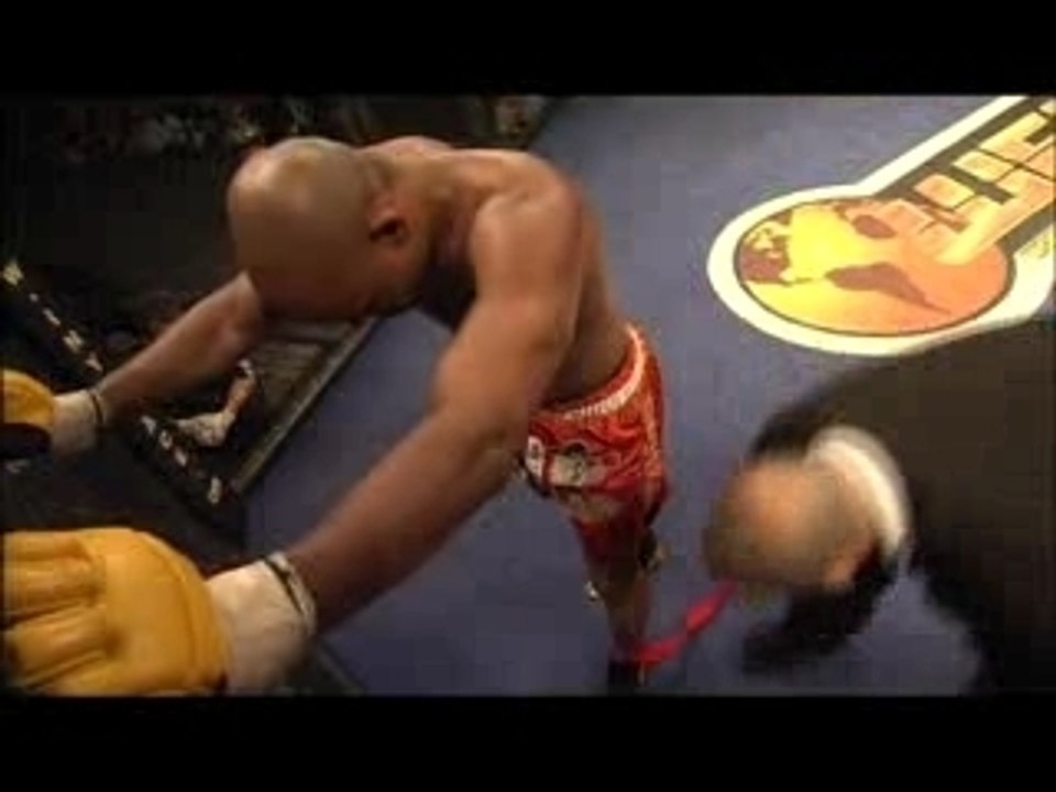 Karo Parisyan vs Shonie Carter PART 2/2