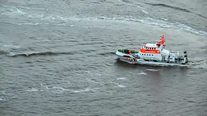 Сторожевой корабль и катер на радиоуправлении, крутая техника