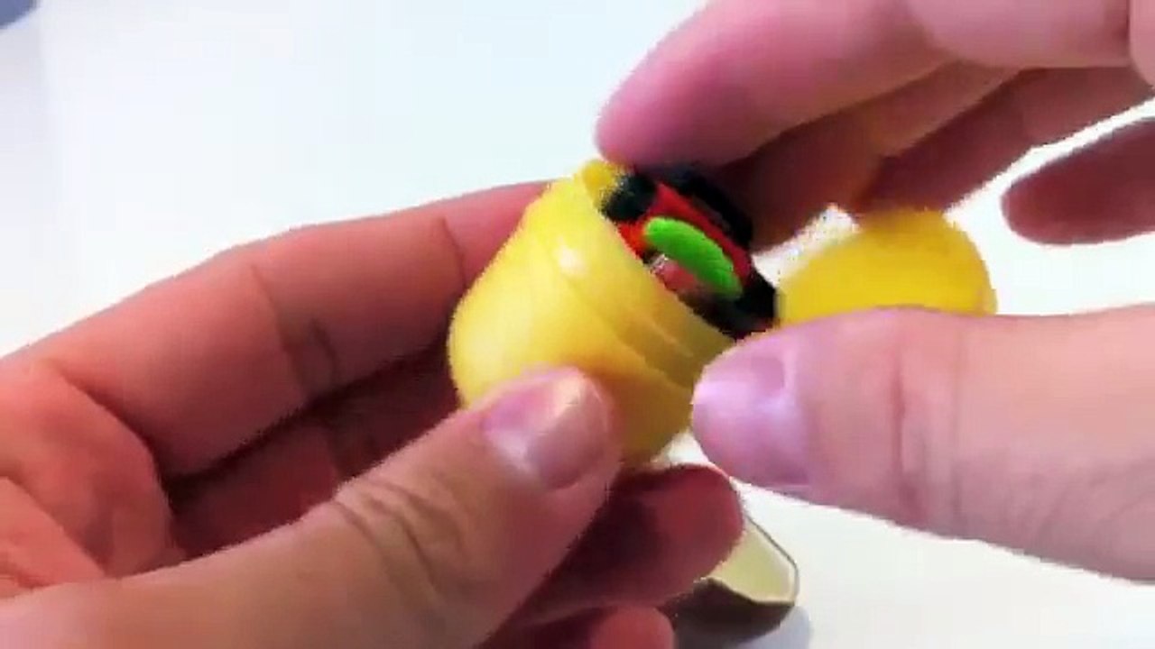 Magic kinder car. Kinder Surprise Eggs Unboxing toy gift Kinder sorpresa huevo