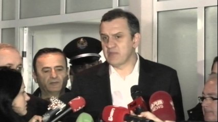 Report TV - Beqaj viziton të plagosurit: 6 prej tyre në gjendje të rëndë