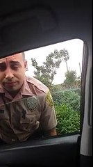 Mujer detuvo a un policía por exceso de velocidad