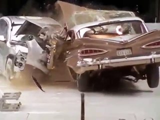 Crash test entre une voiture récente et ancienne ...