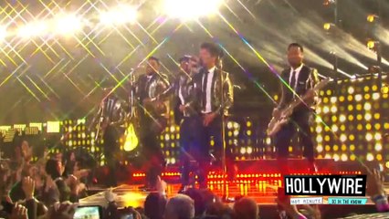 Coldplay, Beyonce, & Bruno Mars ‘Super Bowl 2016’ Halftime Show! (SNEAK PEEK)