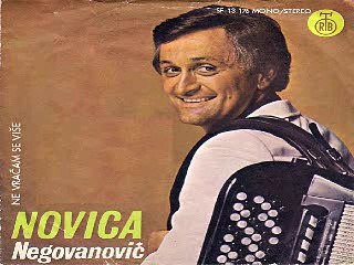 NOVICA NEGOVANOVIC CRNA ZENO ISPOD BELOG VELA