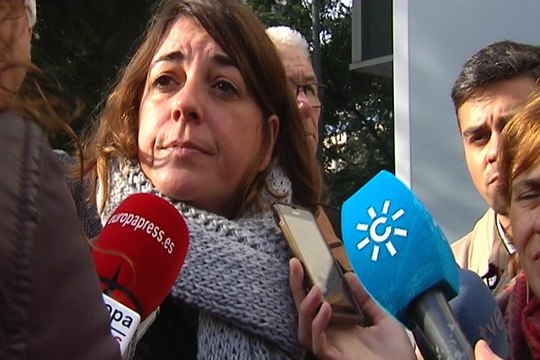 Excnsejera Elena Cortés alega emergencia social de Corrala
