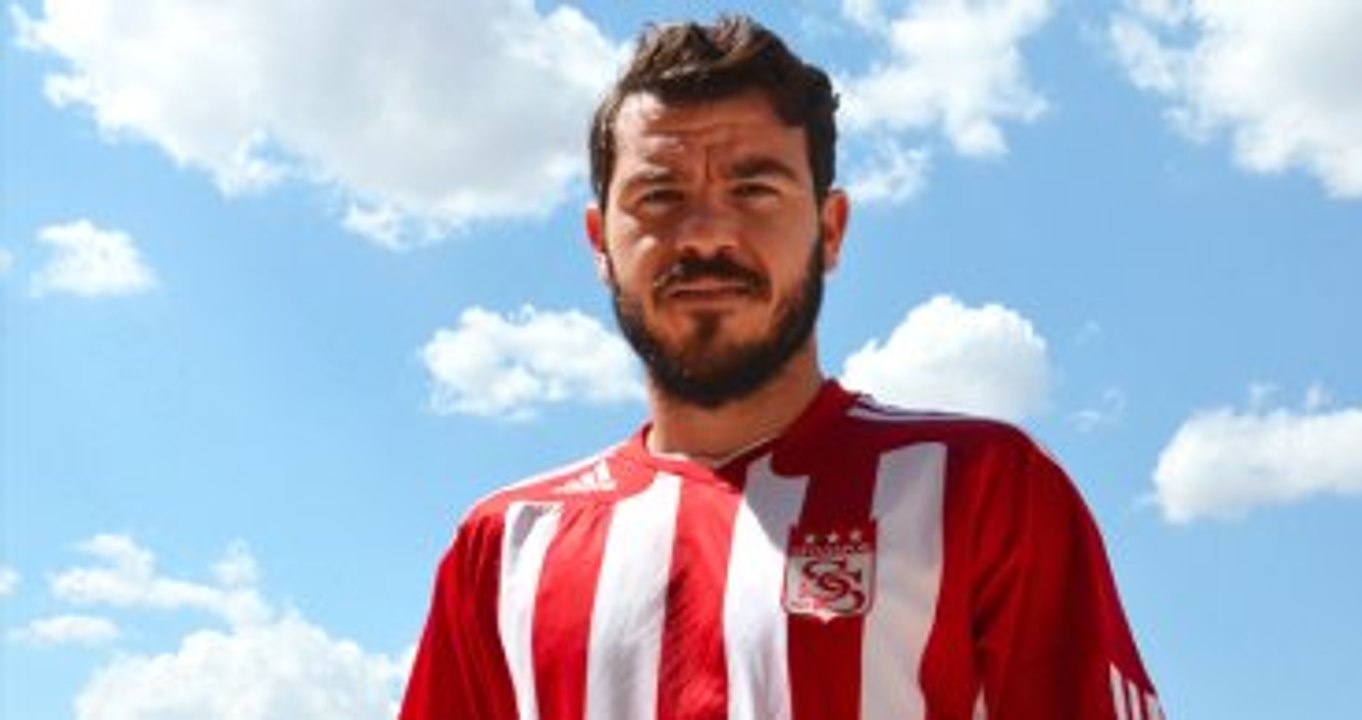 Yekta Kurtuluş, Antalyaspor'a Transfer Oldu