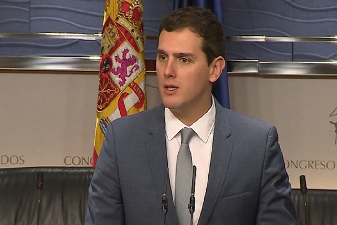 Rivera pide a Rajoy y Sánchez que abandonen el "tacticismo"