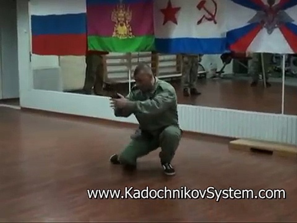 The Kadochnikov Systema: Turning around - an Exercise