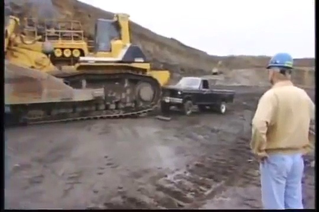 The Biggest Bulldozer in The World Komatsu D575A