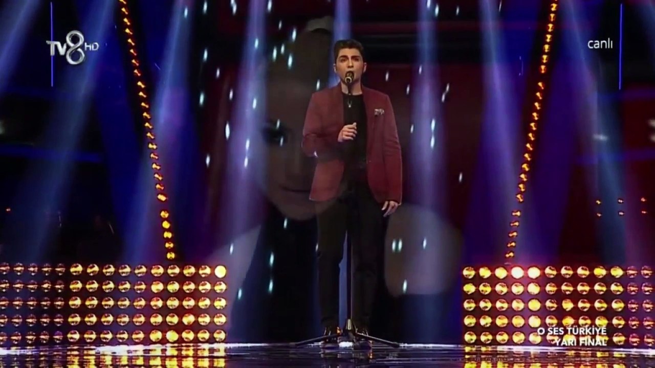 Aziz finale çıktı Hadise mutluluktan ağladı