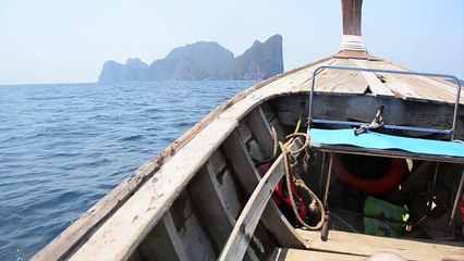 Leonard Di Caprio Super Happy Fun Tour