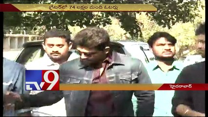 Allu Arjun casts his vote in Jubilee Hills