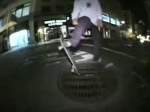 /!\ amateurs de skate /!\ compilation de chutes